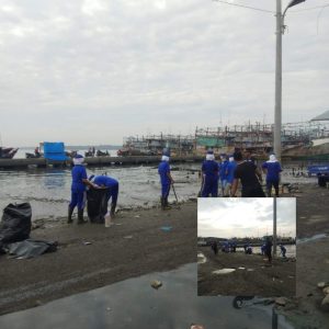 Dukung Program Eco Fishing Port, PT YSR Bersih-bersih di PPS Belawan