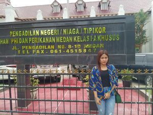 Hakim Tolak Eksepsi, Istri Terdakwa Dedy Berontak