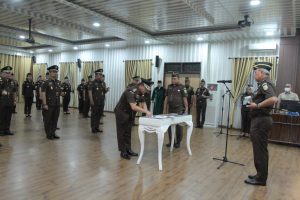 Idianto Lantik Enam Pejabat di Wilayah Kejati Sumut, Novan Hadian Dipromosikan Jadi Aswas Kejati Jambi