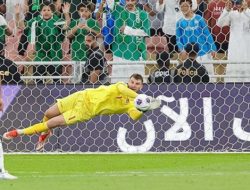 Maarten Paes Top 7 Kiper dengan Penyelamatan Terbanyak di Kualifikasi Piala Dunia 2026 Zona AFC