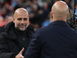 Arne Slot Tumbangkan 4 Pelatih Top Dunia, Termasuk Guardiola